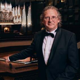Orgelkonzert „Offene Tore" – Michael Schönheit in Herz Jesu